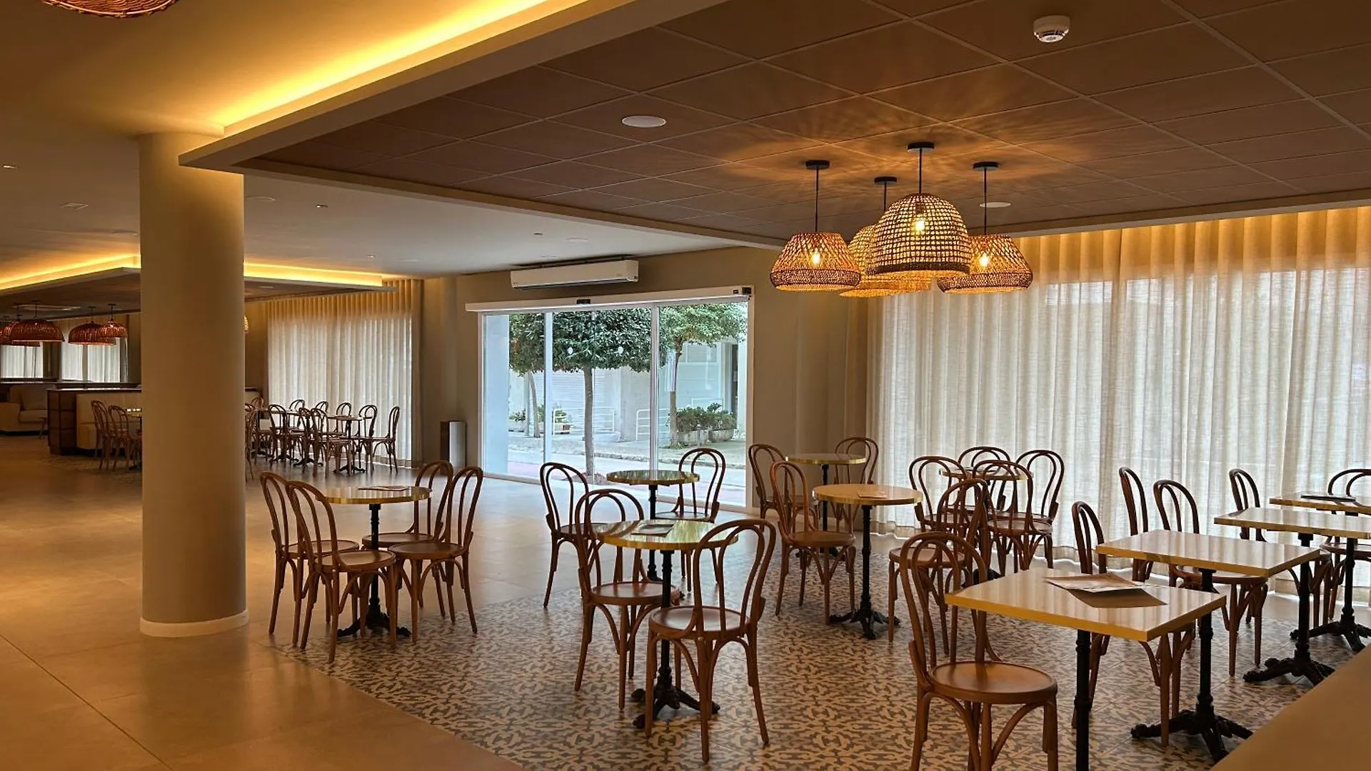 Hotel - Bungalows Don Juan Tossa Тосса-де-Мар